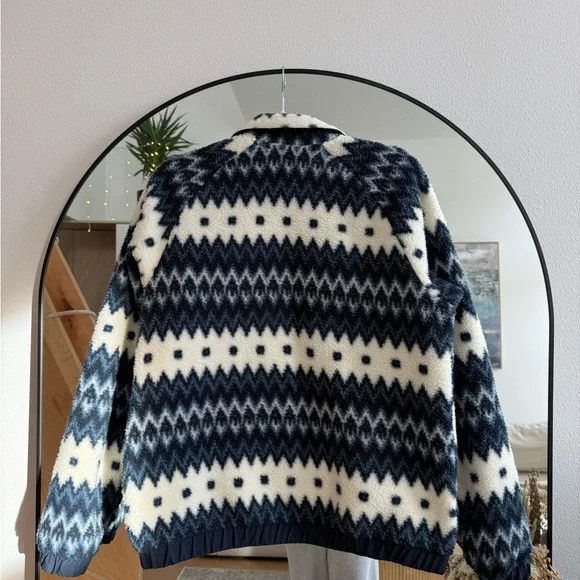 Blue and white Helly Hansen Jacket - Picture 2 of 5